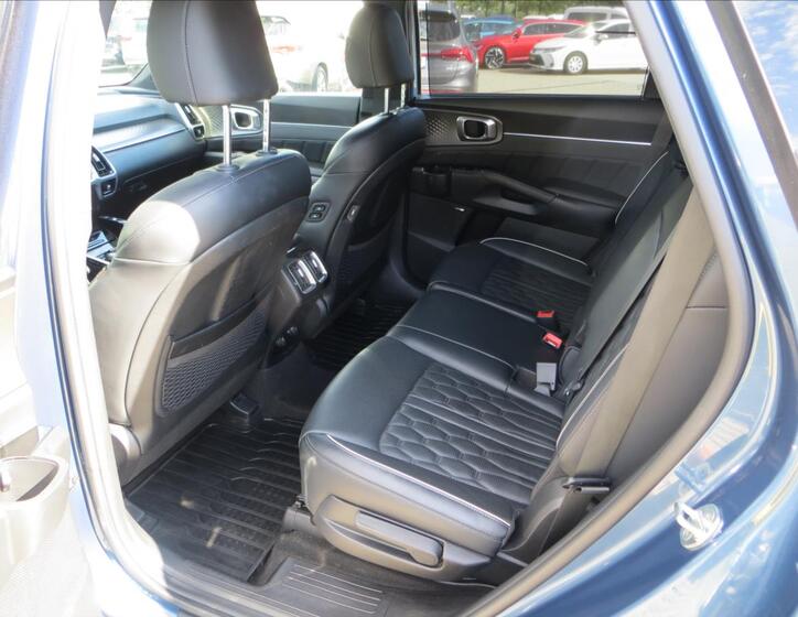 KIA Sorento 25