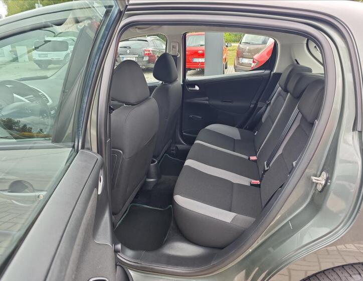Peugeot 207 11