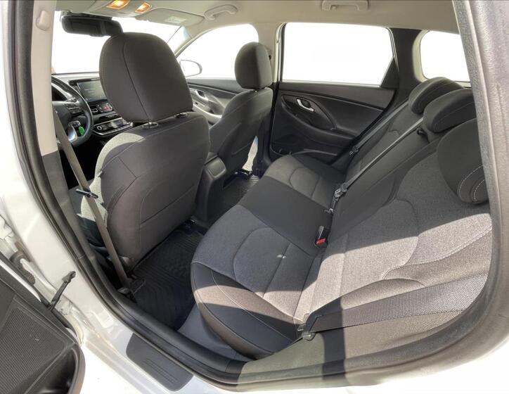 Hyundai i30 16