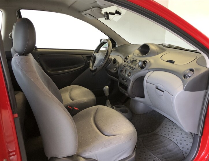 Toyota Yaris 10
