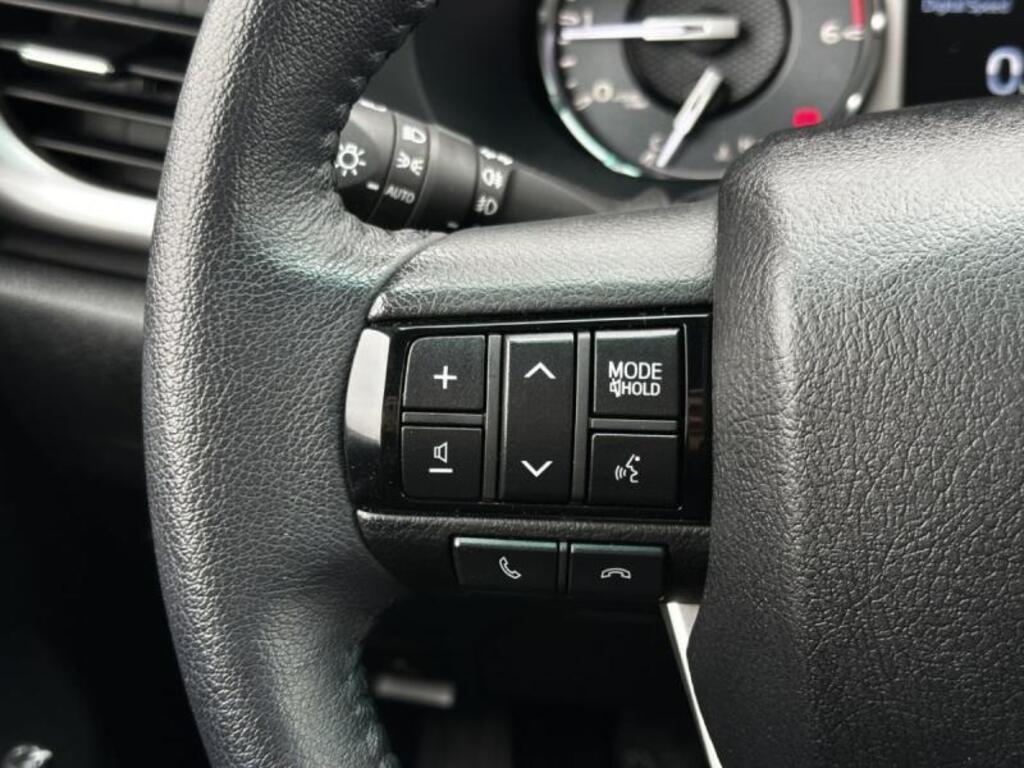 Toyota Hilux 19