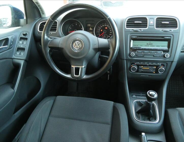 Volkswagen Golf 21