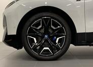 BMW iX 4