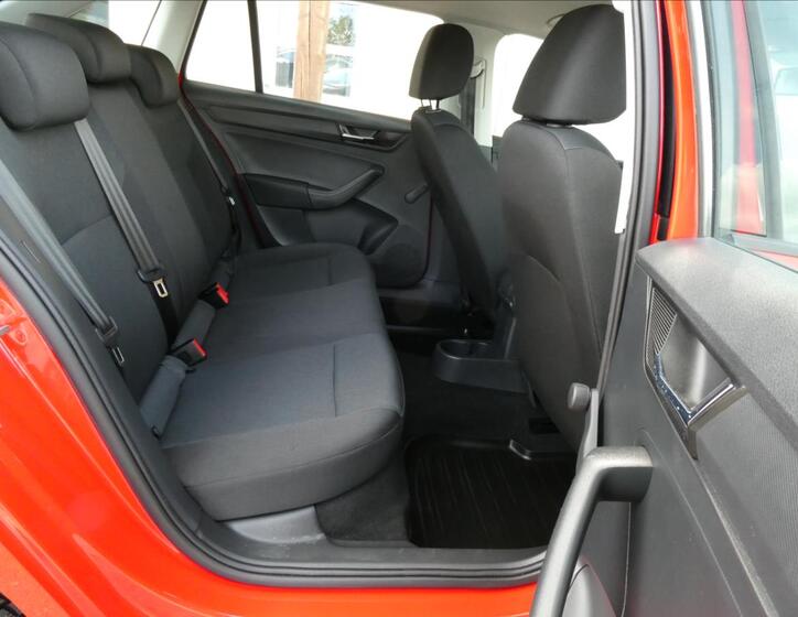 Škoda Rapid 28