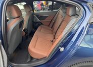 BMW i5 21