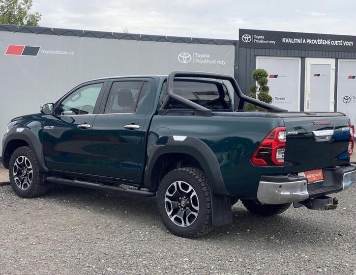 Toyota Hilux 4
