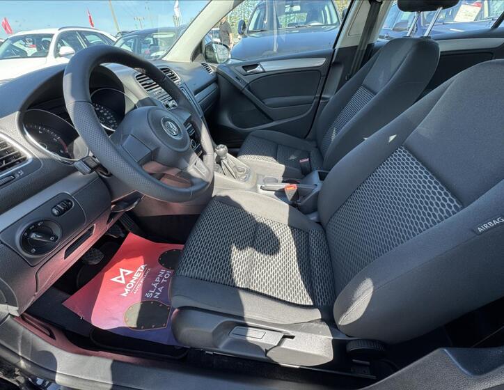 Volkswagen Golf 11