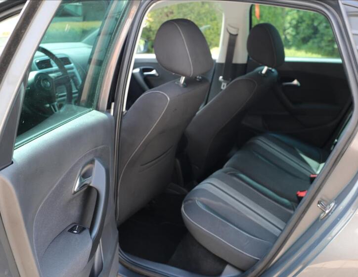 Volkswagen Polo 35