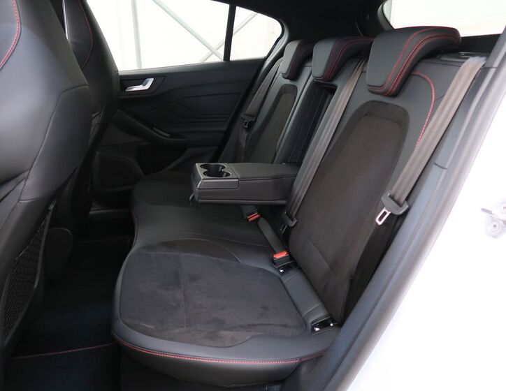 Ford Focus 31