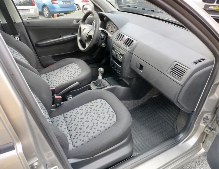 Škoda Fabia 23