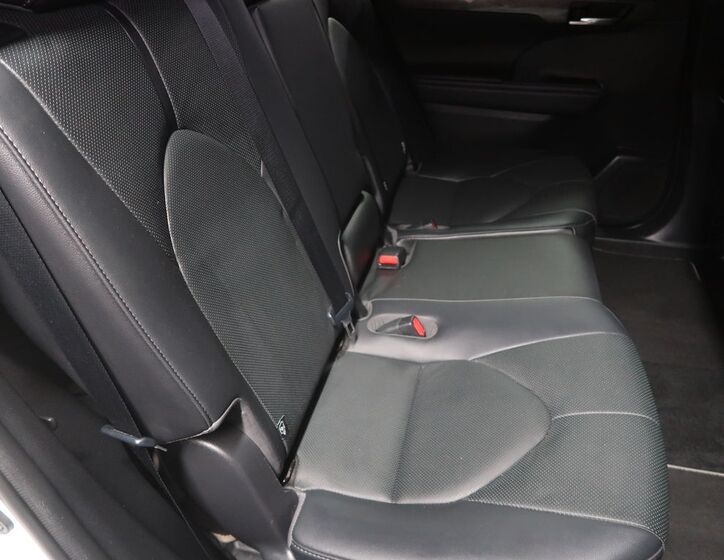 Toyota Highlander 16