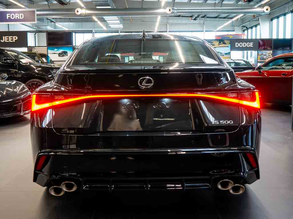 Lexus IS