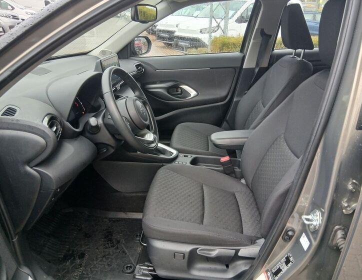 Toyota Yaris Cross 10