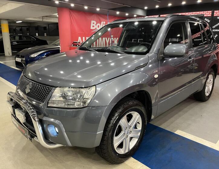 Suzuki Grand Vitara 1