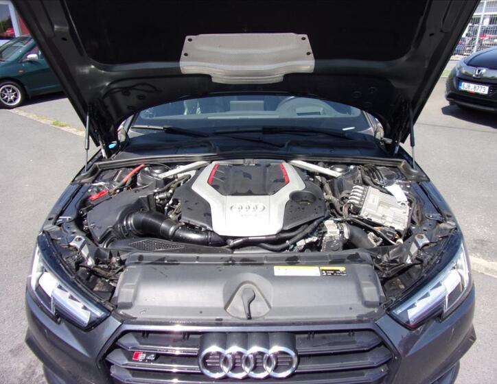 Audi S4 34