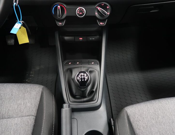 KIA Stonic 13
