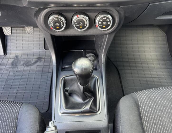 Mitsubishi Lancer 37
