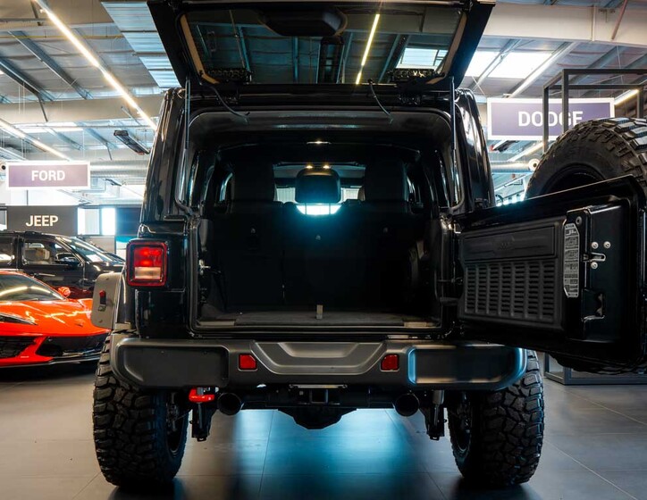 Jeep Wrangler 6