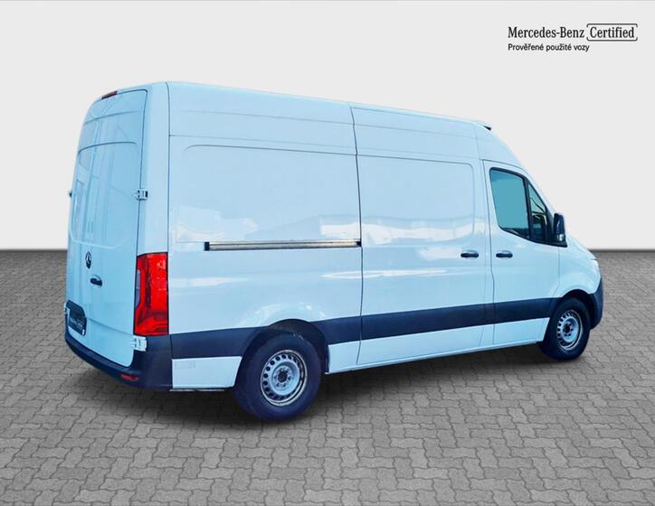 Mercedes-Benz Sprinter 5