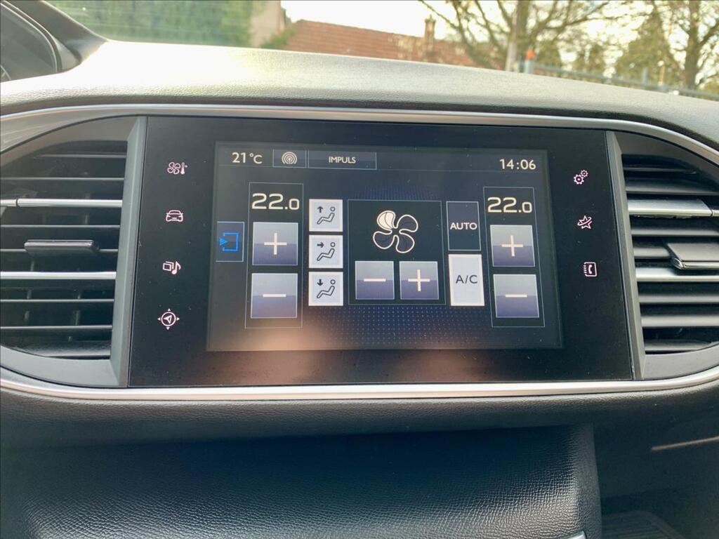 Peugeot 308 23