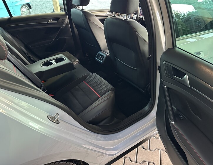 Volkswagen Golf 7