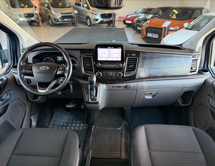 Ford Transit Custom 13