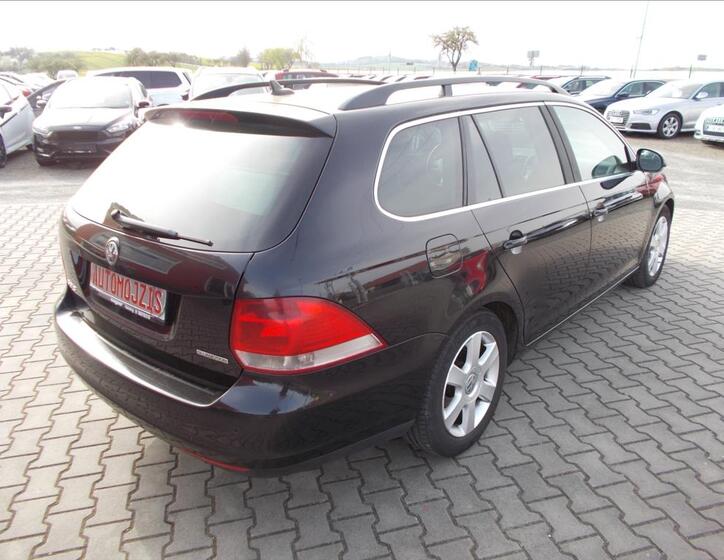 Volkswagen Golf 10