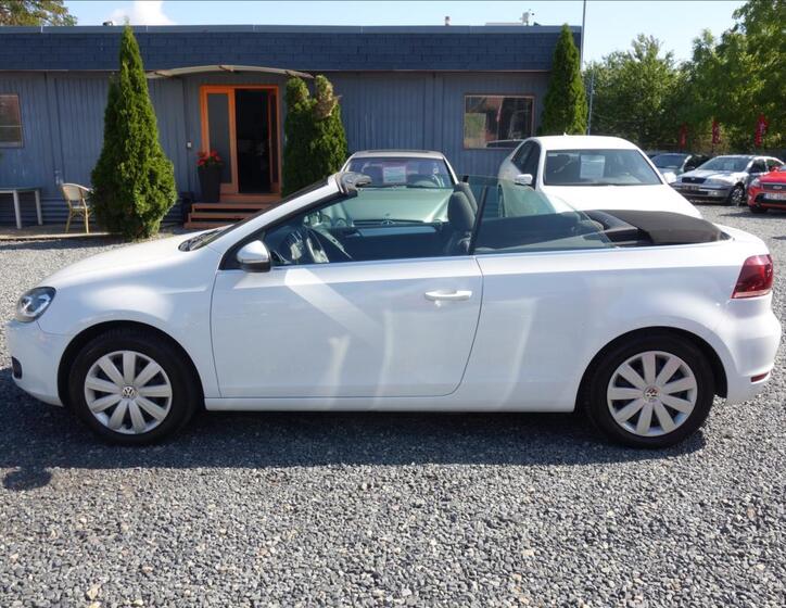 Volkswagen Golf 16