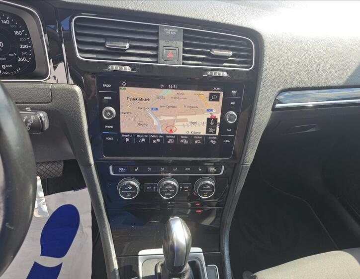 Volkswagen Golf 16