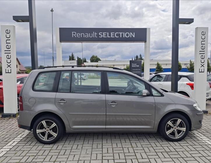 Volkswagen Touran 7