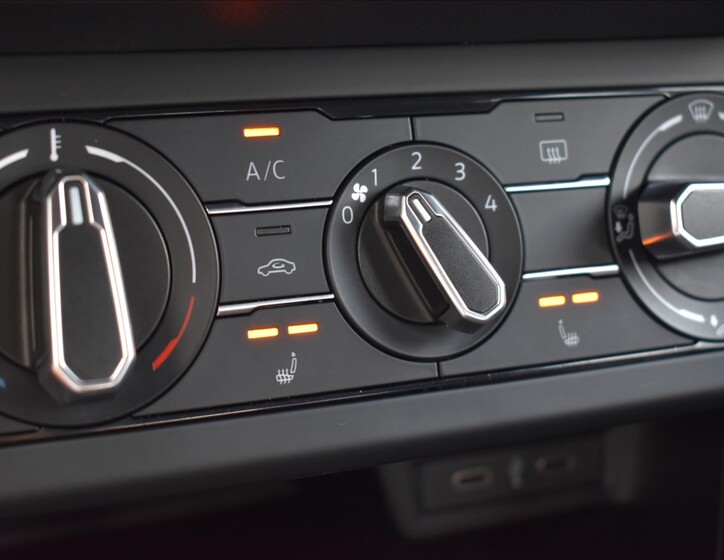Volkswagen Polo 45