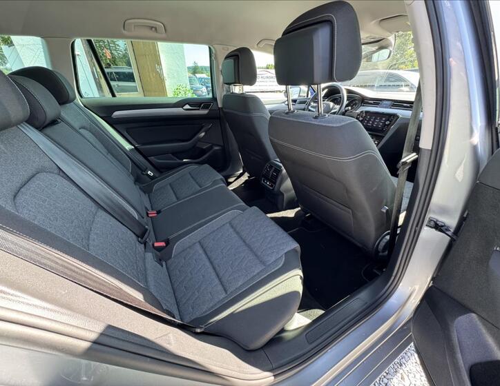 Volkswagen Passat 13