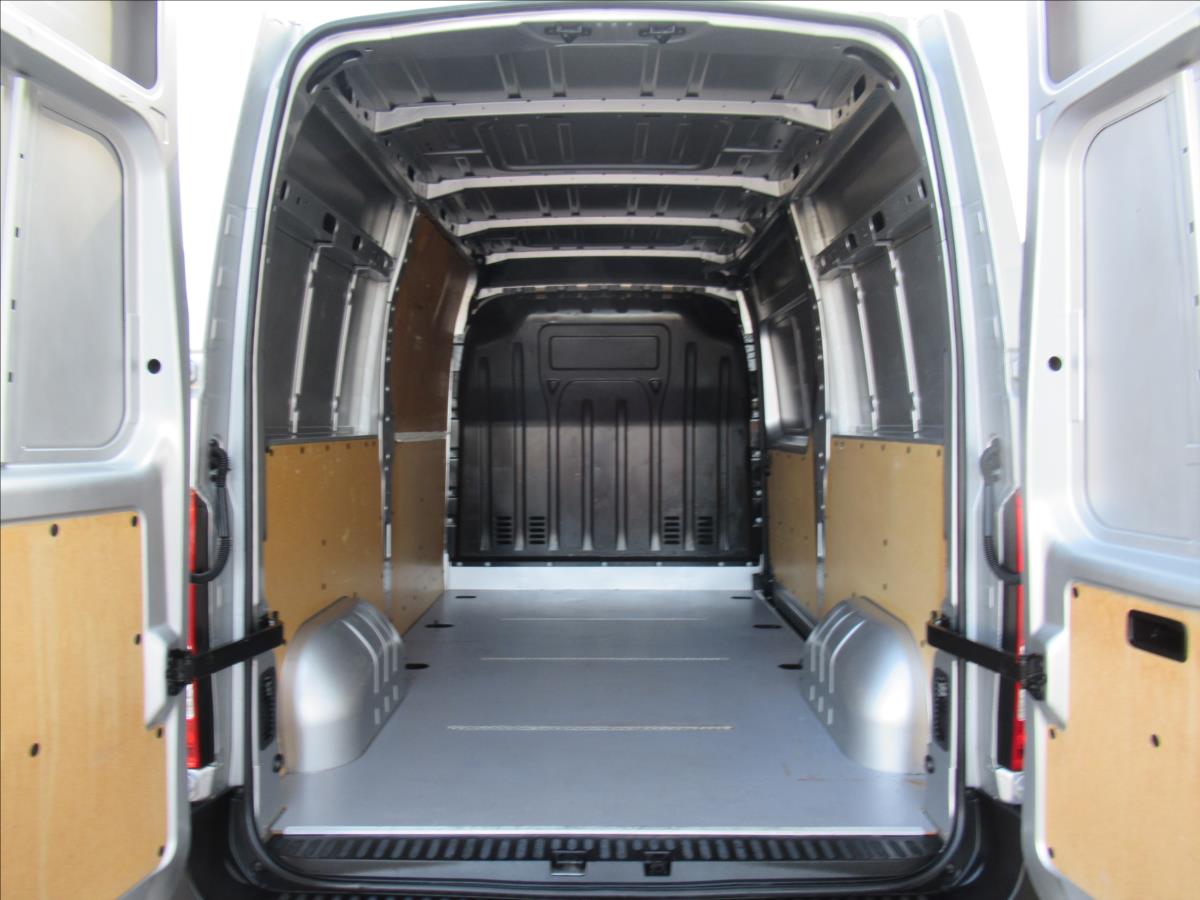 Nissan NV400