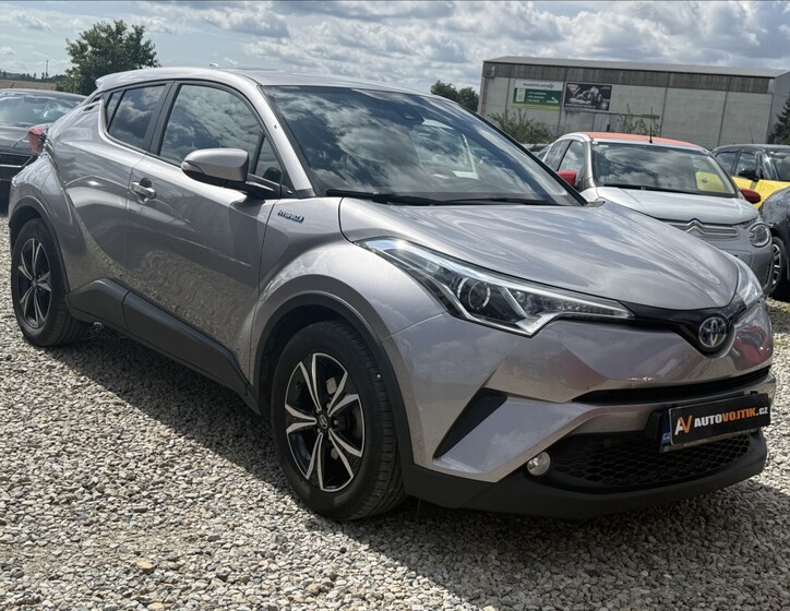 Toyota C-HR 3