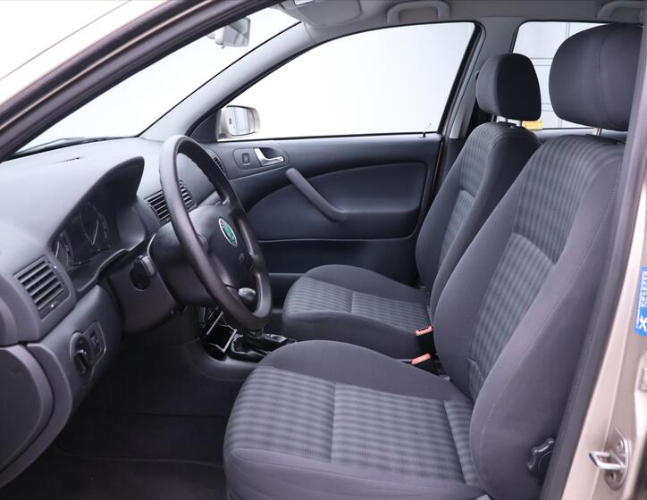 Škoda Octavia 12