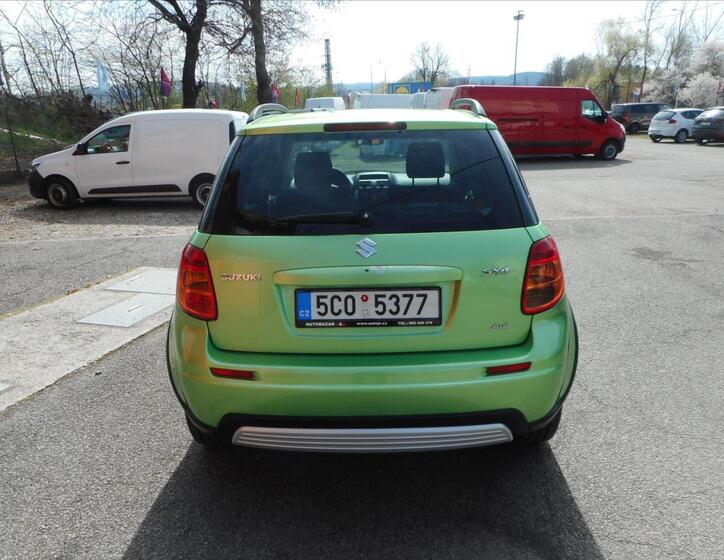 Suzuki SX4 6