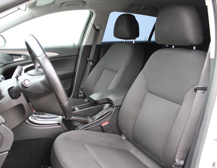Opel Insignia 10