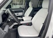 Land Rover Defender 11