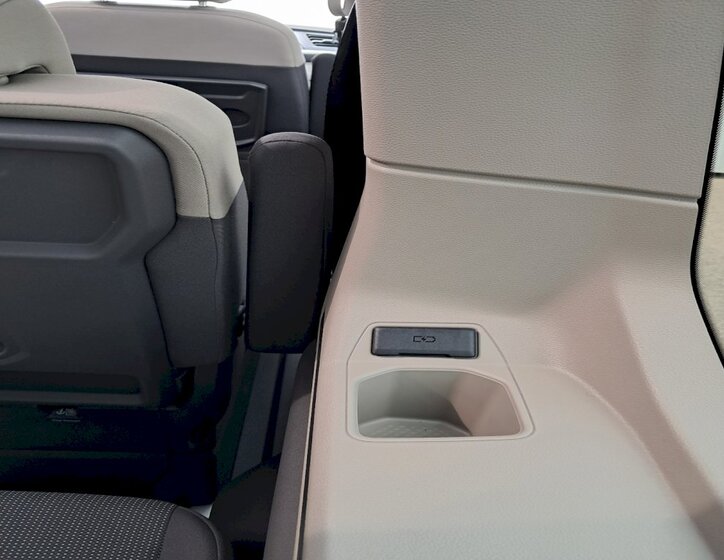 Volkswagen Multivan 27