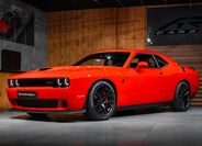 Dodge Challenger 8