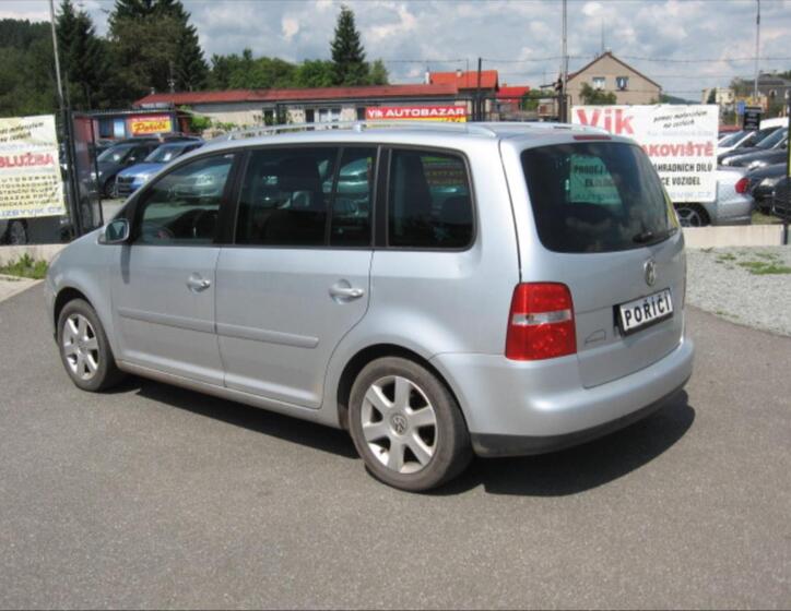 Volkswagen Touran 5