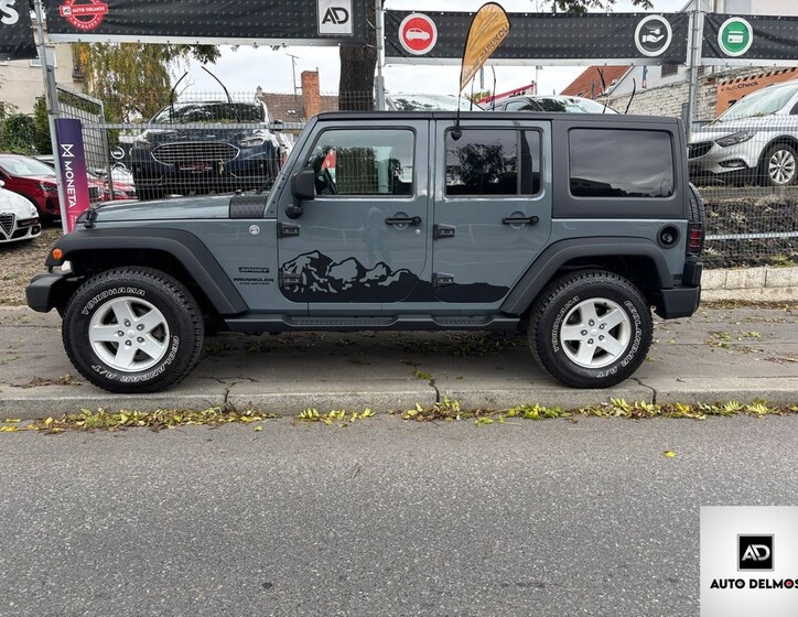 Jeep Wrangler 3