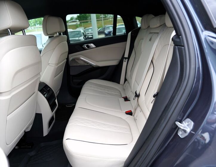 BMW X6 37