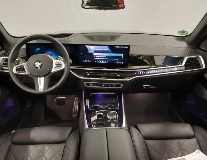 BMW X5 8