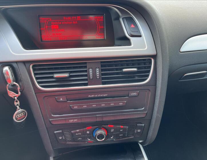 Audi A4 16