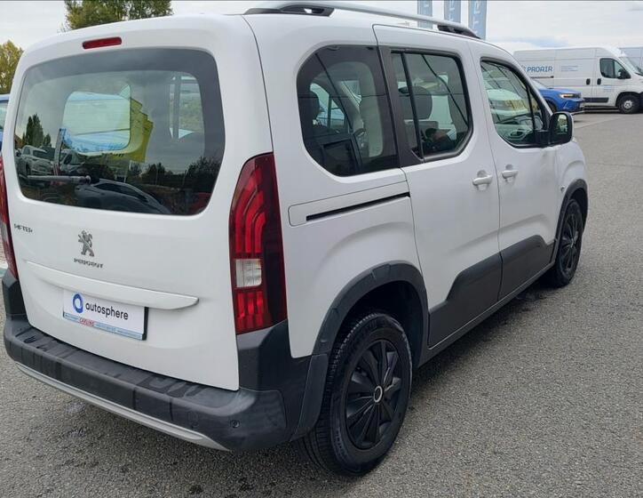 Peugeot Rifter 3