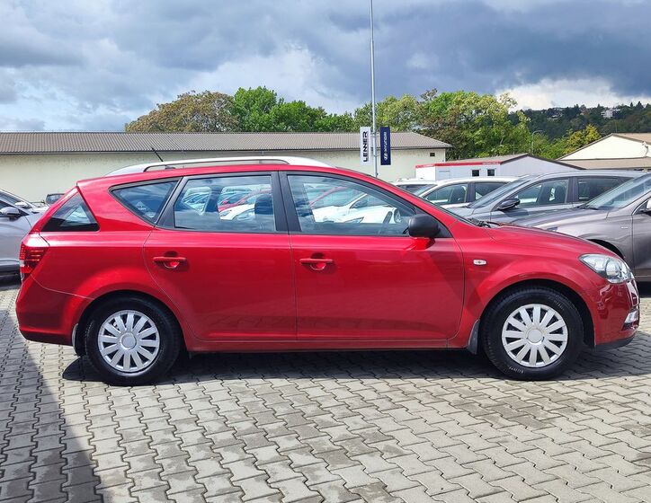 KIA Ceed 4