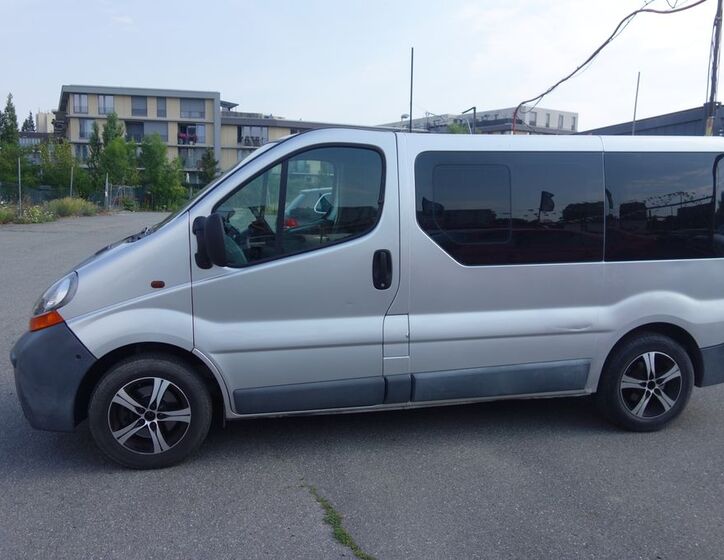 Opel Vivaro 2