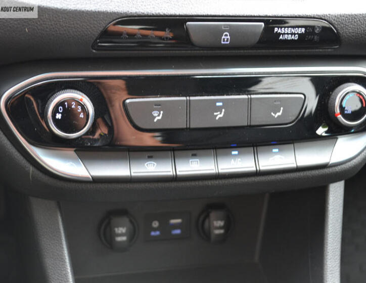 Hyundai i30 25