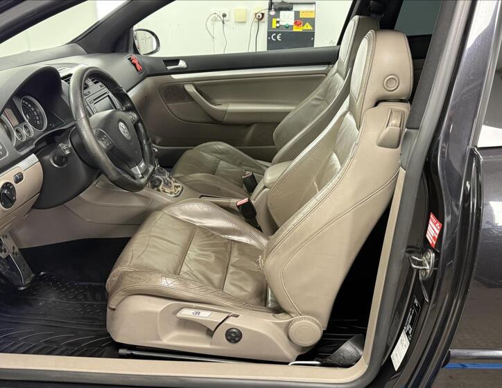 Volkswagen Golf 12